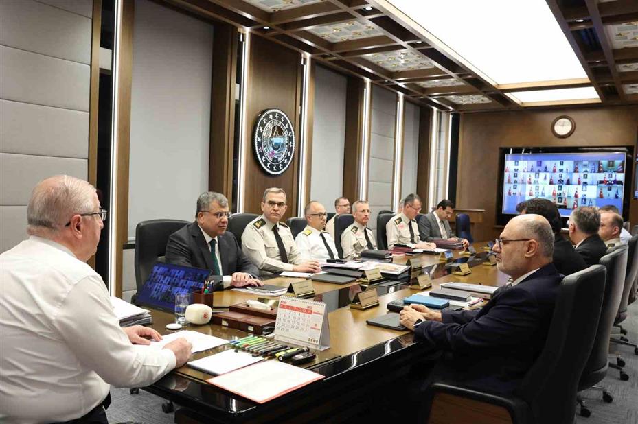 Millî Savunma Bakanı Güler: "Yeni Suriye Hükûmeti ile SDG arasında varılan mutabakat kapsamında belirli bölgelerdeki çekilme ve devir süreci dikkatle izlenmektedir"