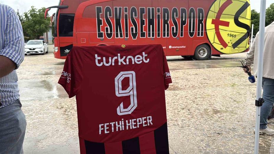 Eskişehir’de Fethi Heper Spor Ortaokulu düzenlenen törenle hizmete açıldı