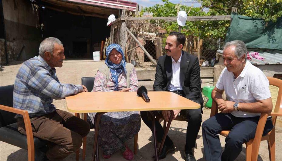 "Ağlama, canımıza bir şey olmadı" sözleri yüreklere dokunmuştu: Devlet yaşlı çifte sahip çıktı