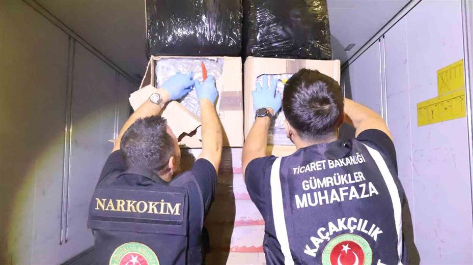 Zehir tacirlerine darbe: 810 kilogram esrar cinsi uyuşturucu madde ele geçirildi