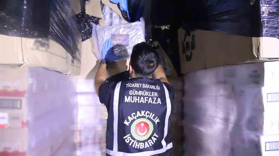 Zehir tacirlerine darbe: 810 kilogram esrar cinsi uyuşturucu madde ele geçirildi