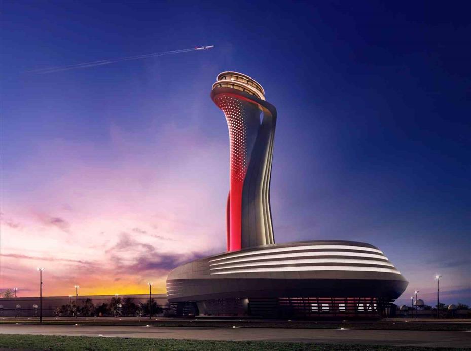 Bakan Uraloğlu: "İstanbul havalimanı, 290 bin 287 yolcu ve bin 739 uçuş ile Türkiye ve Avrupa’da tüm zamanların en yüksek günlük yolcu ve uçuş sayısına ulaştı"