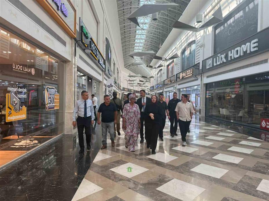 KUMSmall’da bir First Lady