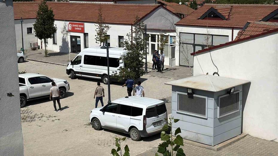Kayıp bebek soruşturmasında gözaltılar adliyeye sevk edildi