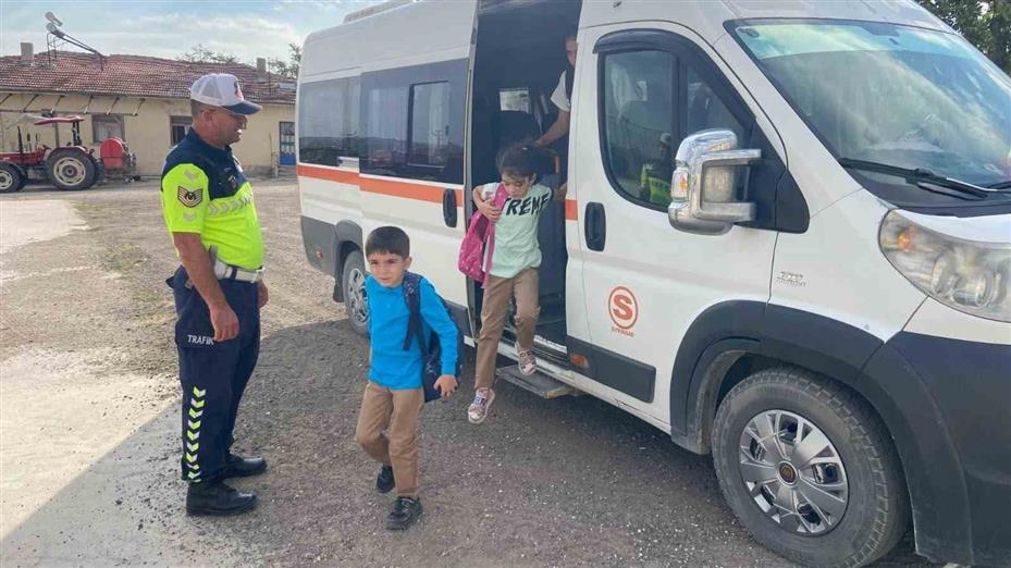 Eskişehir’de okul çevresi ve servis araçlarına yönelik uygulama yapıldı