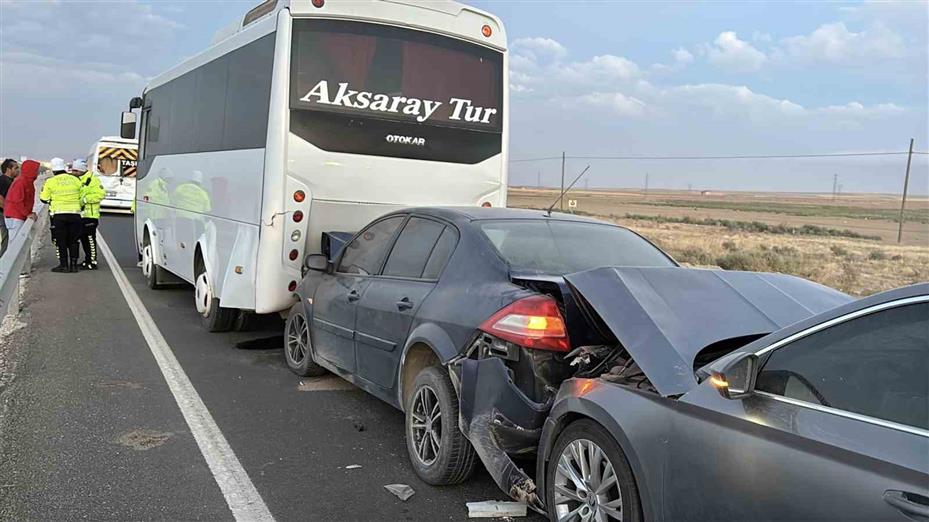 Aksaray’da kum fırtınası zincirleme kazaya neden oldu: 16 yaralı
