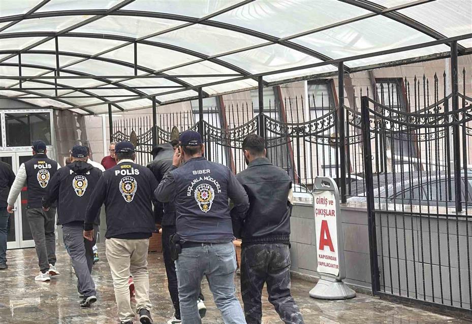 Yasa dışı bahis operasyonunda 6 bin 51 kişinin IBAN bilgilerini kullandıran 6 şüpheliden 2’si tutukladı, 4’ü adliye sevk edildi