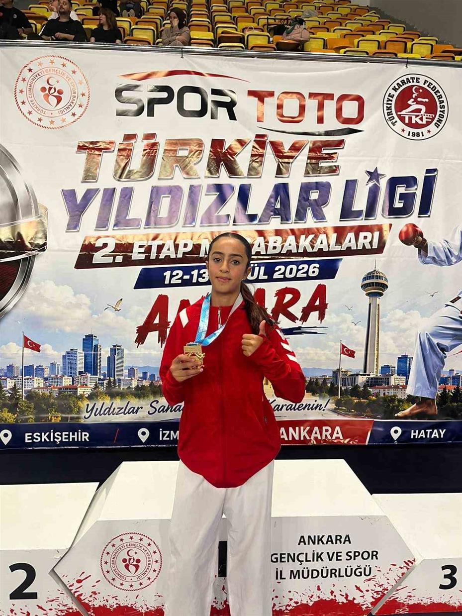 Sivaslı karateciler şov yaptı!