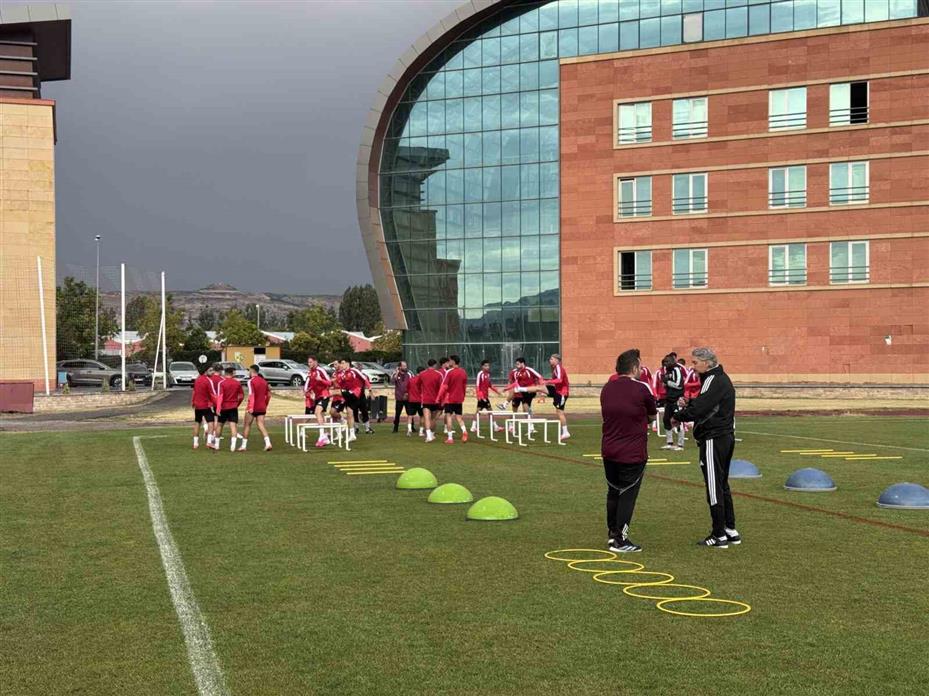 Kayserispor Başkanı Çamlı: "Milli aradan sonra takım çok daha yüksek motivasyonla maçlara çıkacak"