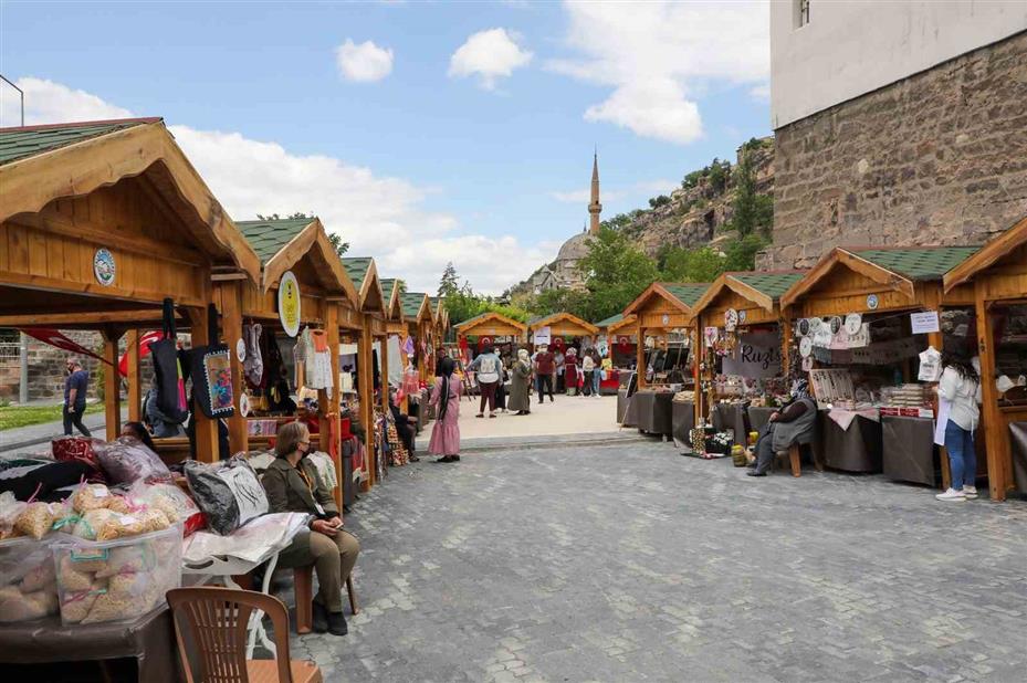 Talas’ta bu hafta eylülün ikinci maharetli elleri