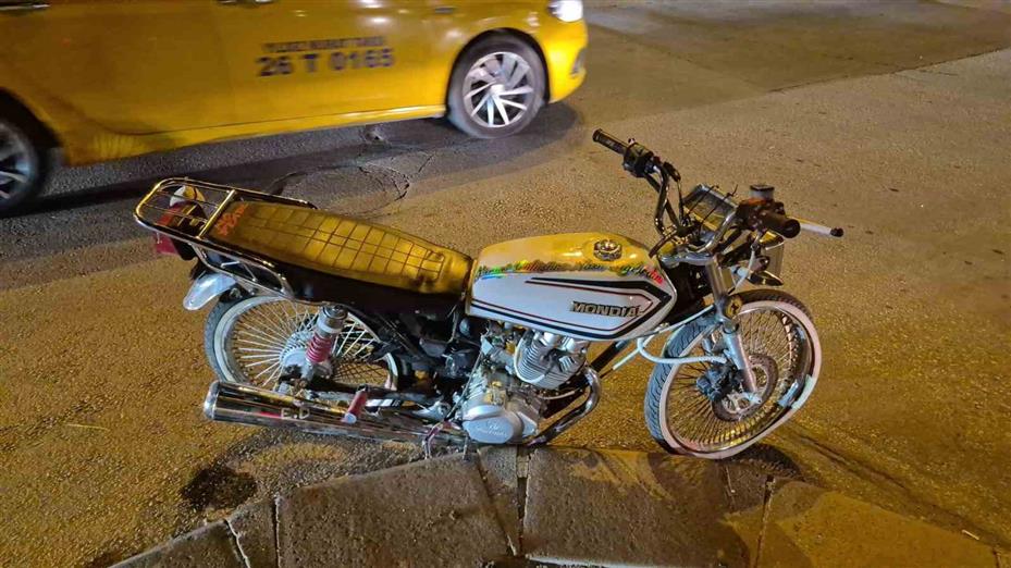 Polisin "dur" ihtarına uymayıp kırmızı ışıkta makas atarak kaçan motosikletliye 353 bin lira ceza