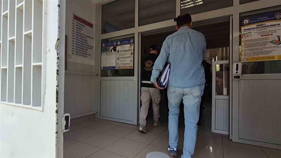 Oto galerici gencin ölümünün 3 şüphelisi adliyeye sevk edildi