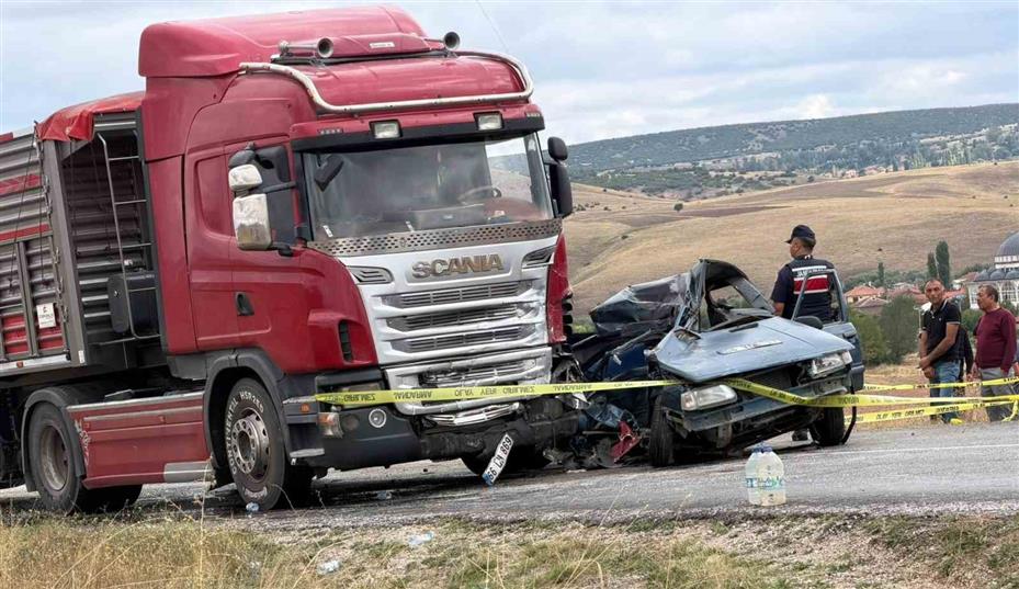 Yozgat’ta tır ve otomobil çarpıştı, 1 kişi hayatını kaybetti