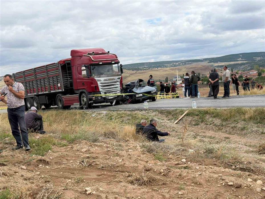 Yozgat’ta tır ve otomobil çarpıştı, 1 kişi hayatını kaybetti