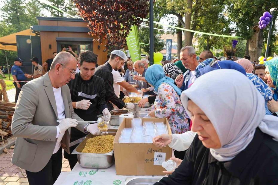 Konya Meram’da önce bağbozumu ardından pekmezler kaynatıldı