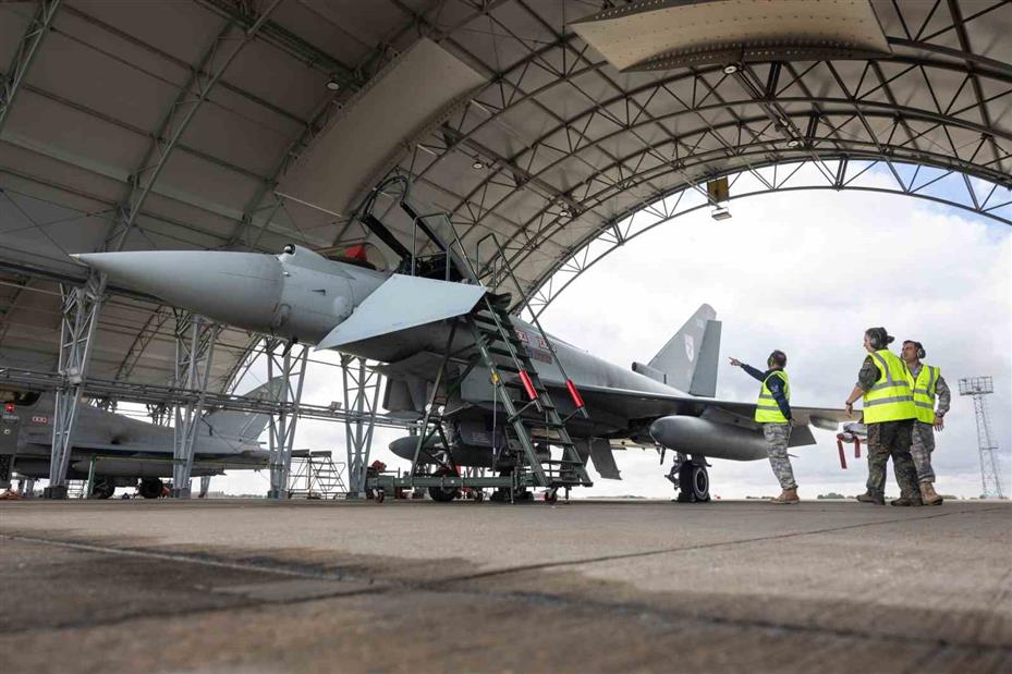 Eurofighter Typhoon tedarik projesi kapsamında İngiltere’de uçak bakım tesisleri incelendi