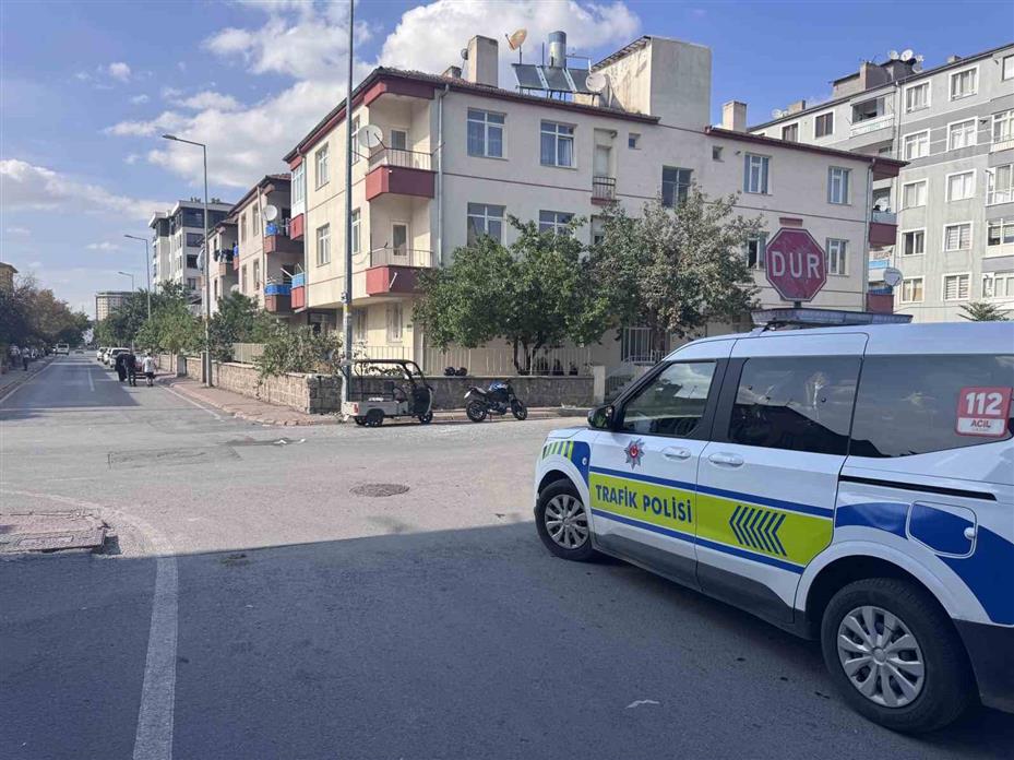 Motosiklet ile mobilet çarpıştı: 7 yaralı