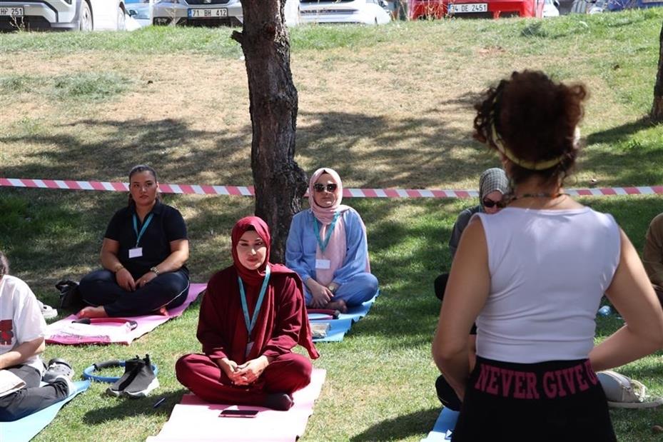 Anne adaylarına ’gevşeme teknikleri’ eğitimi