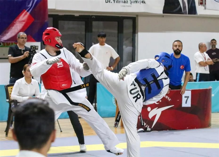 Taekwondo Doğu Grubu Müsabakaları Sivas’ta yapıldı