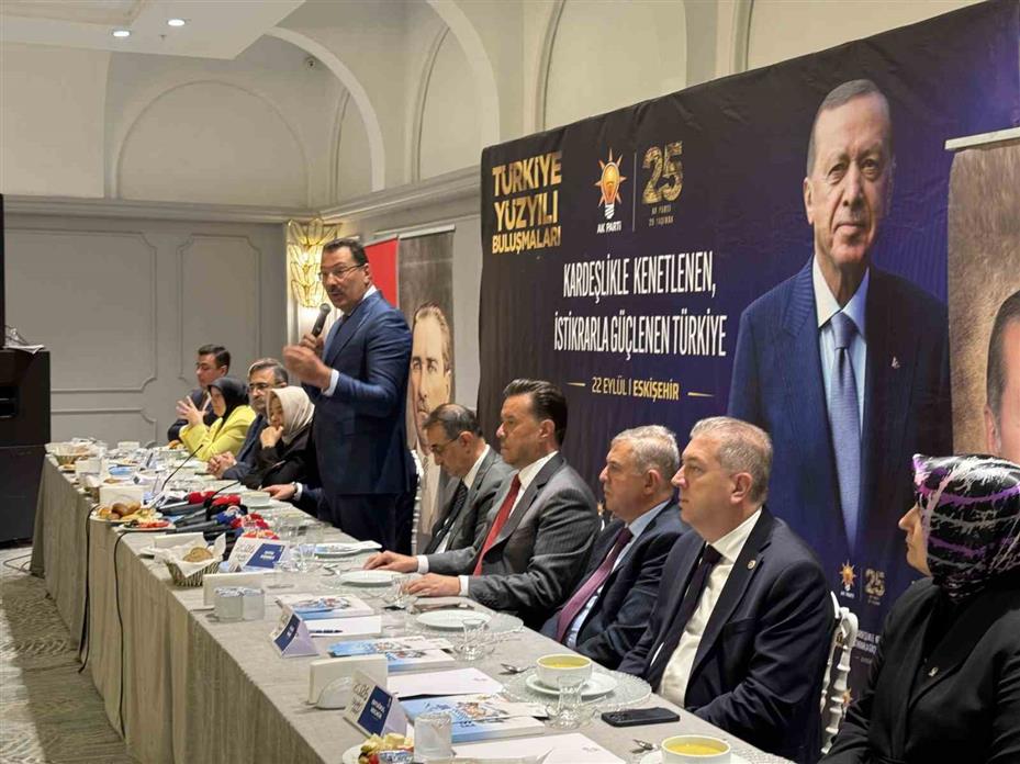 AK Parti’den Eskişehir’de "Türkiye Yüzyılı Buluşmaları" çıkarması