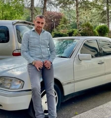 (Düzeltme) Ankara’da üç arkadaşını öldürüp intihar eden zanlının komşusu: "Polislere, ’Üç kişiyi öldürdüm, beni uyuşturucuya alıştırdılar, müebbet hapis yatamam’ dedi"