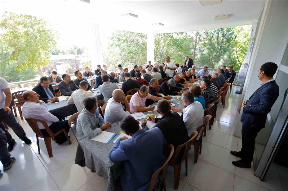 Başkan Büyükkılıç’tan İncesu ve Yeşilhisar’da muhtarlarla "istişare" mesaisi