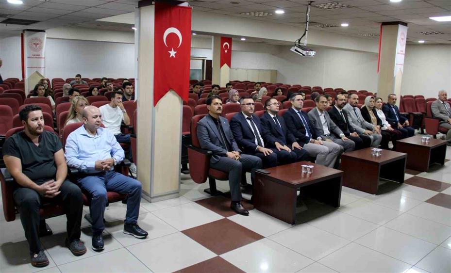 Devlet Hastanesi’nde yeni atanan pratisyen hekimlere oryantasyon eğitimi