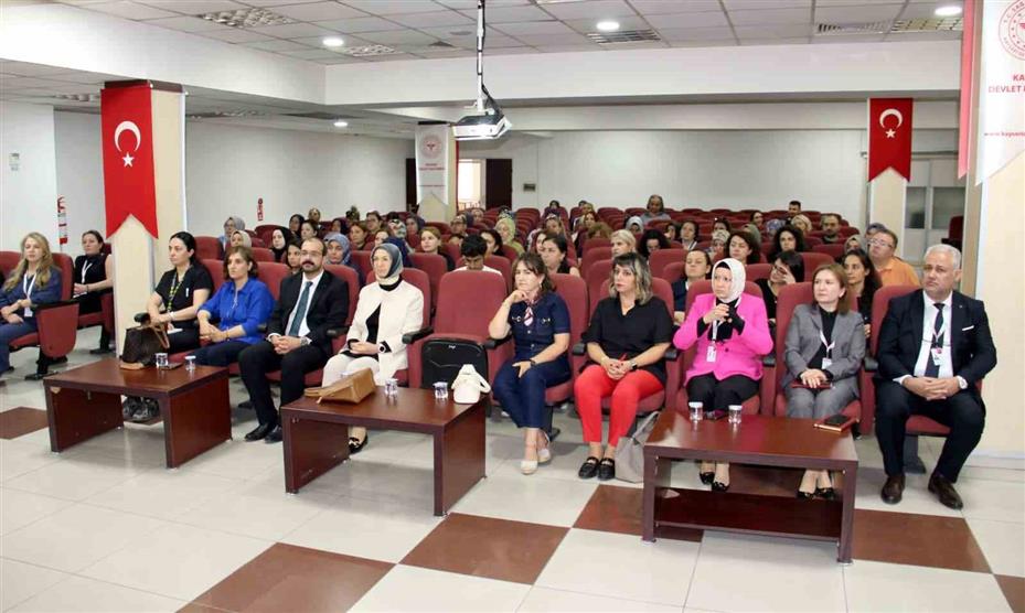 Kayseri Devlet Hastanesi’nde ‘Kritik Hastada Beslenme’ eğitimi