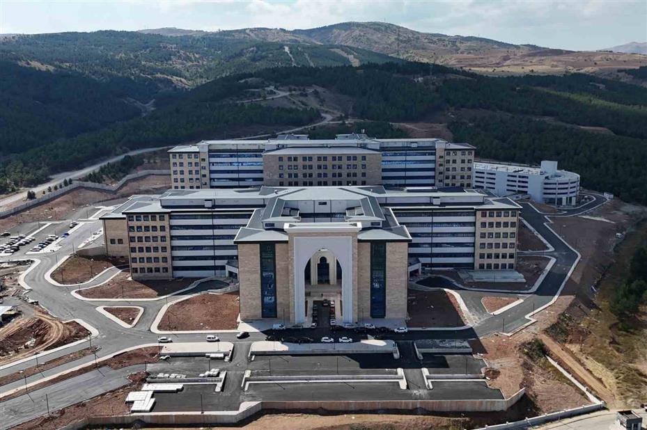 Sivas Valisi Şimşek, devam eden çalışmalarda incelemelerde bulundu