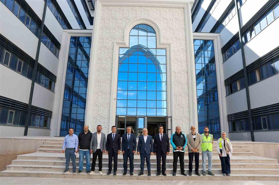 Sivas Valisi Şimşek, devam eden çalışmalarda incelemelerde bulundu