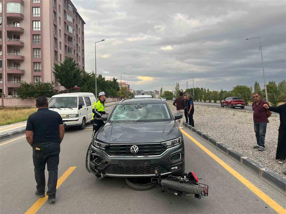 Niğde’de otomobil ile elektrikli bisiklet çarpıştı: 1 yaralı