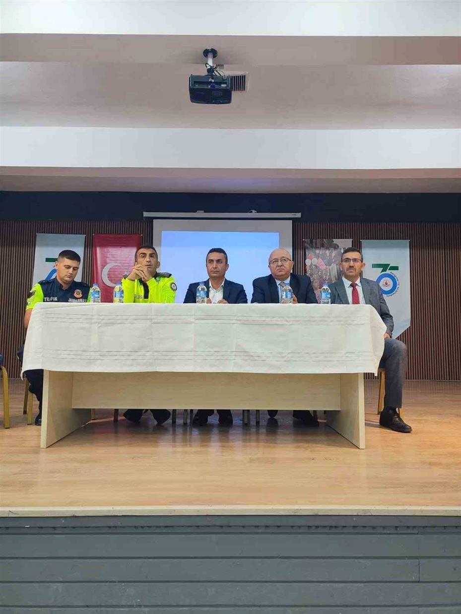 Karapınar’da taşımalı eğitim öncesi servis şoförlerine uyarı