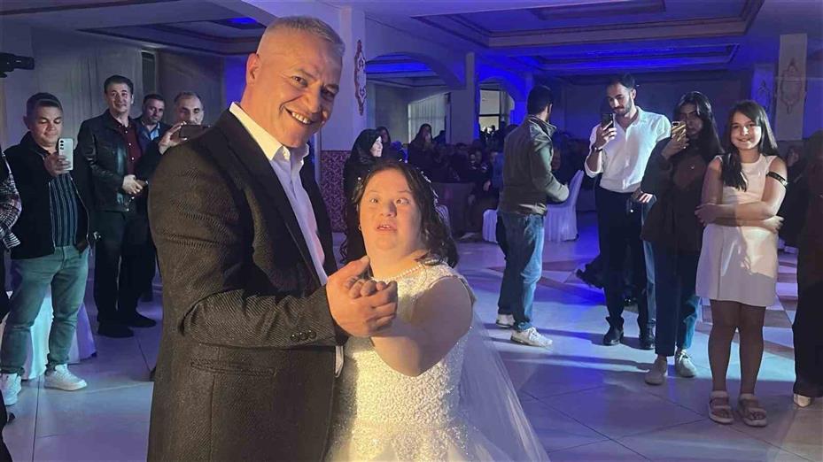 Yağmur’un gelinlik hayali gerçek oldu