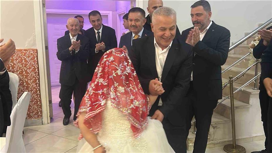 Yağmur’un gelinlik hayali gerçek oldu