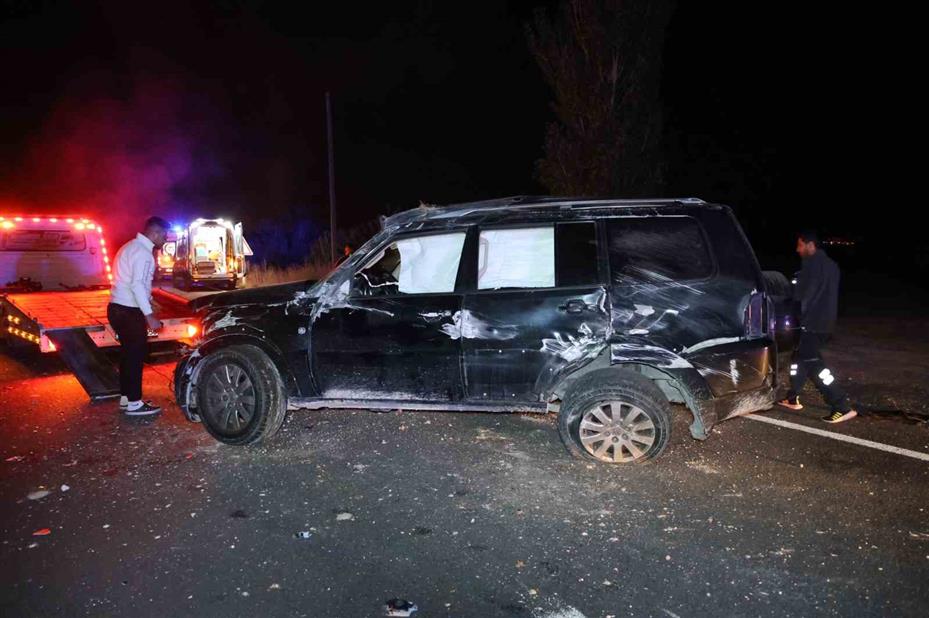 Nevşehir’de bir genç izinsiz aldığı araçla kaza yaptı: 2 yaralı