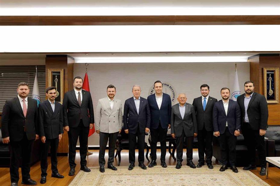 Başkan Büyükkılıç gençlerle buluştu