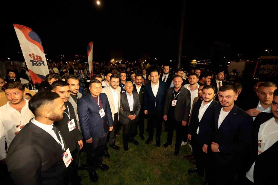 Başkan Büyükkılıç gençlerle buluştu