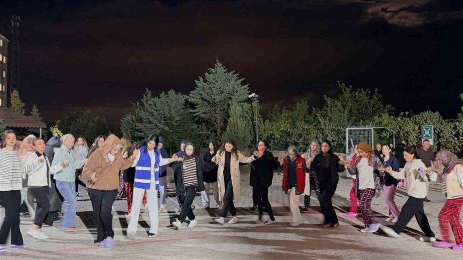 NÖHÜ öğrencileri "Hoş Geldiniz" buluşmasında bir araya geldi