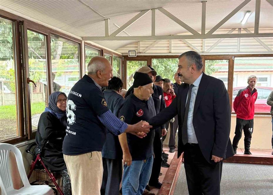 Eskişehir’de huzurevi sakinleri Bocce Dostluk Maçı etkinliğinde bir araya geldi