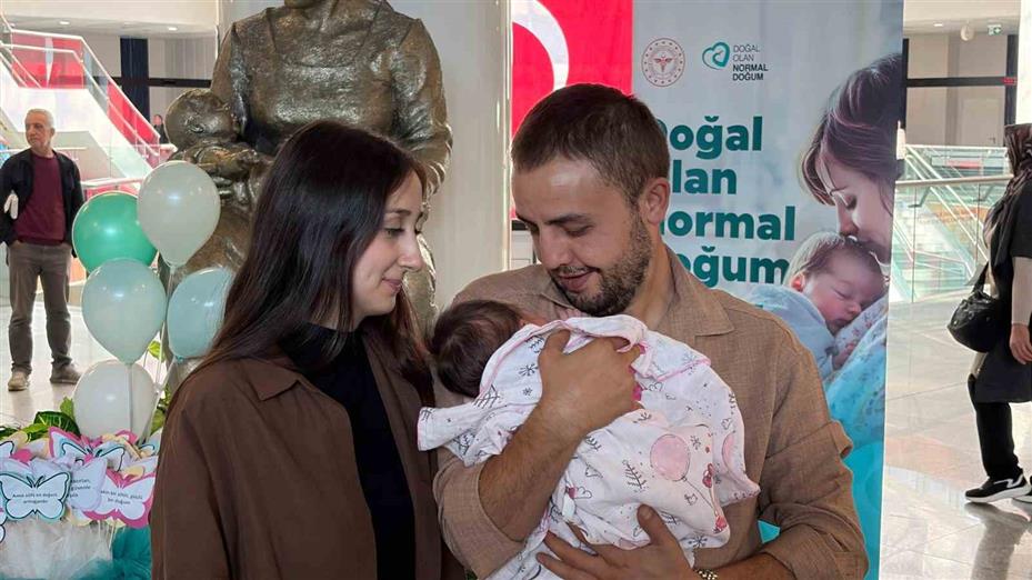 Prof. Dr. Levent Öztürk: "Her zaman normal doğumu destekliyoruz"