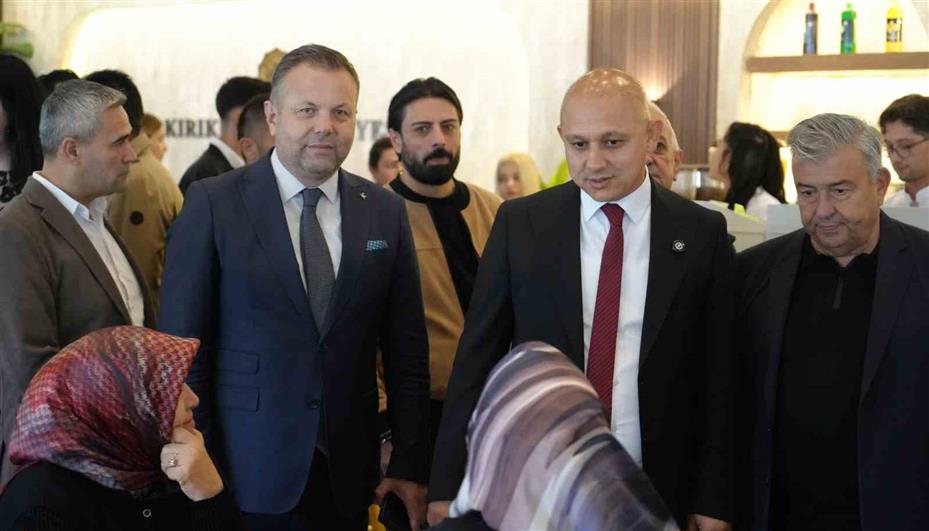 Dünya Kahve Günü’nde vatandaşlara kahve ikram edildi