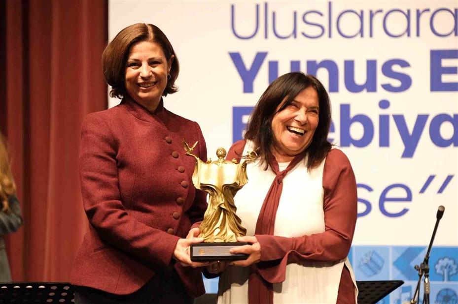 Uluslararası Eskişehir Yunus Emre Edebiyat Şenliği muhteşem bir açılışla başladı