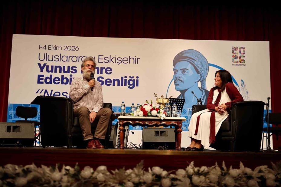 Uluslararası Eskişehir Yunus Emre Edebiyat Şenliği muhteşem bir açılışla başladı