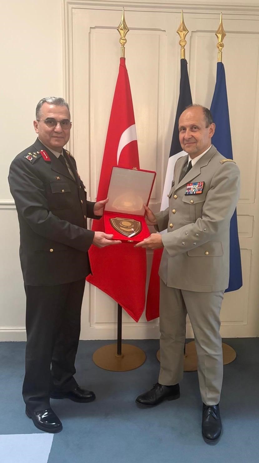 Türkiye ile Fransa arasında ’Savunma İş Birliği Yol Haritası’ imzalandı
