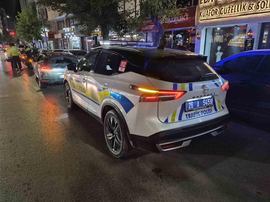 Polise mukavemet gösteren araç sürücüsü gözaltına alındı