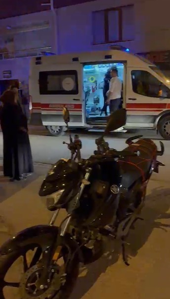 Eskişehir’de otomobile yandan çarpan motosikletli yaralandı