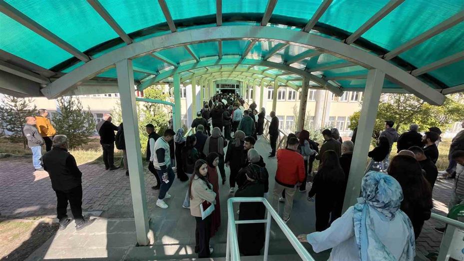 KPSS’ye saniyelerle geç kalınca sınava alınmayan genç, trafik kurbanı olduğunu söyledi