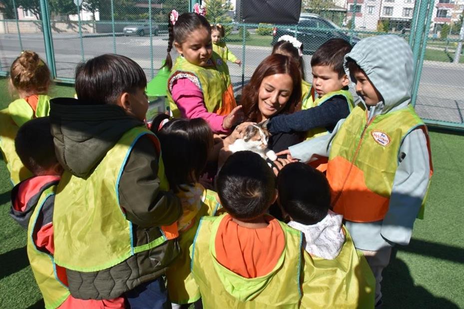Başkan Çolakbayrakdar: "Küçük dostlarımıza beş yıldızlı konfor sunuyoruz"