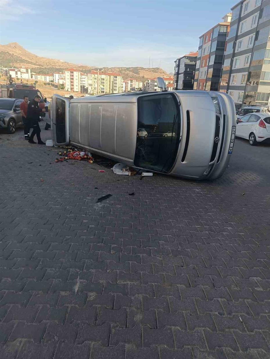 Eskişehir’de otomobil minibüsle çarpıştı: 5 yaralı