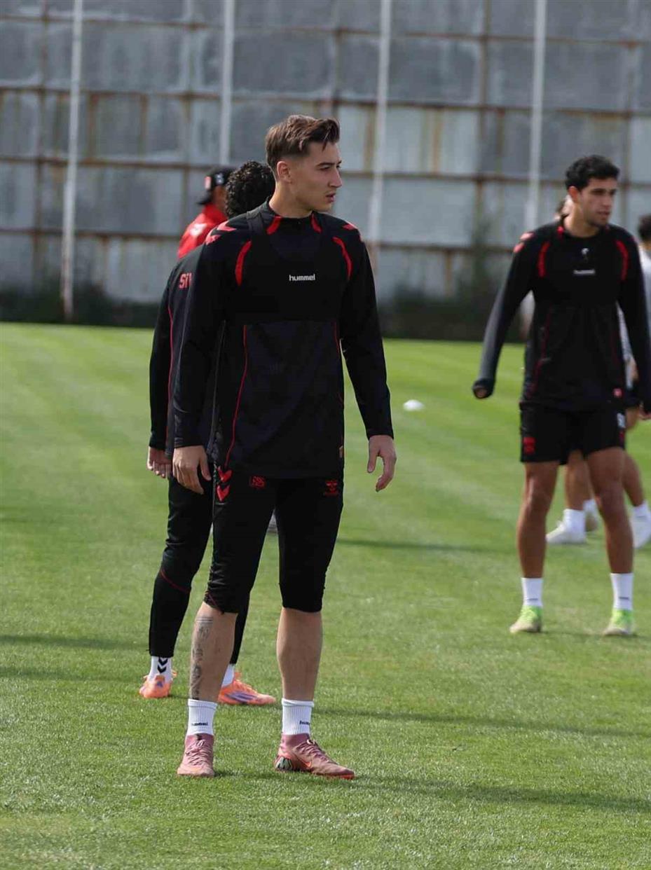 Sivasspor’da Mert Çelik’ten birlik vurgusu!